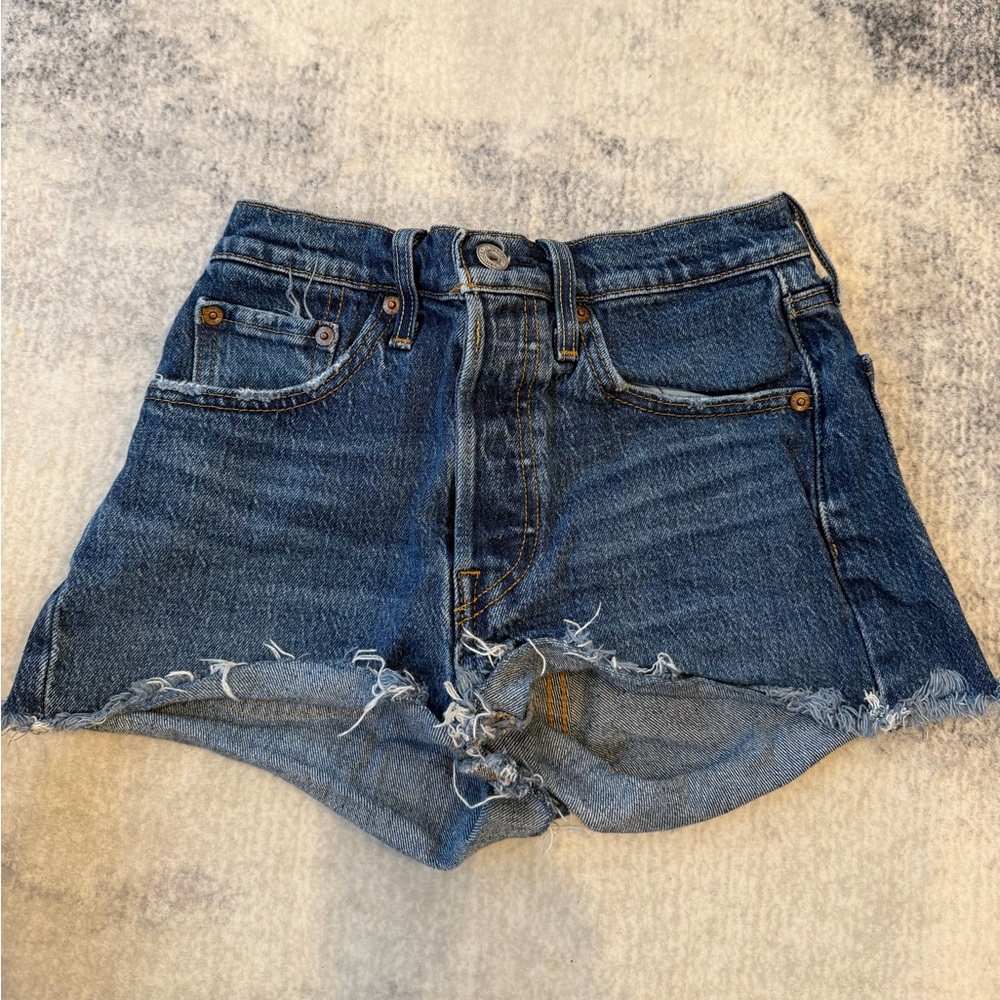 Levi Jean Shorts